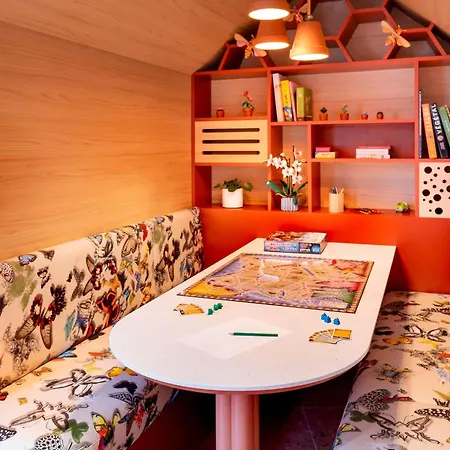 Ibis Styles Centre Republique Hotel 3*