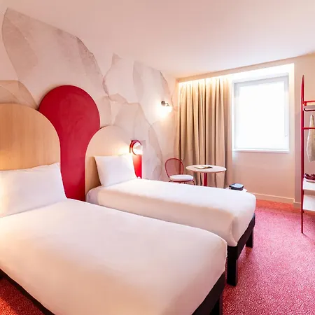 Ibis Styles Centre Republique מלון