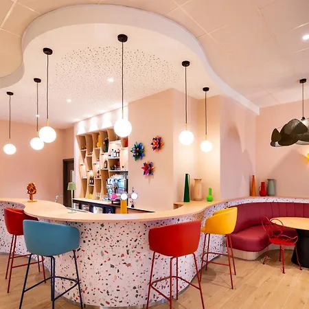 Ibis Styles Centre Republique 3*