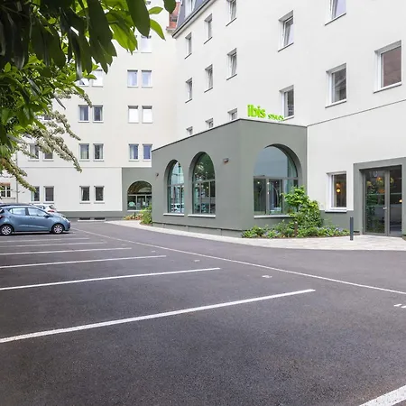 Ibis Styles Centre Republique 3*