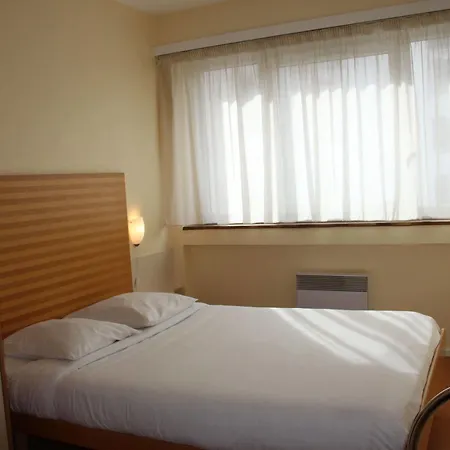 Ibis Styles Centre République 3*