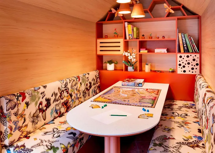 Ibis Styles Centre Republique Hotel 3*