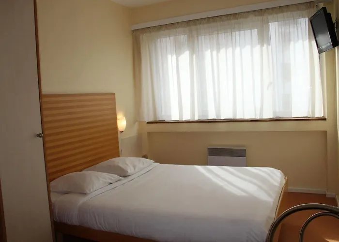 Ibis Styles Centre Republique 3*